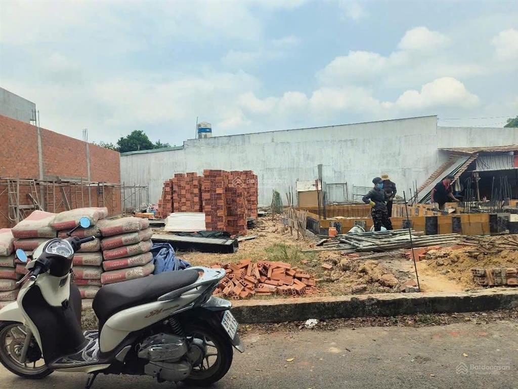 Cần ra gấp lô đất đẹp dt 90m2 ngay ubnd phường phú an sổ hồng riêng
