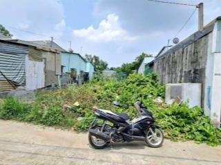 Chủ cần ra gấp lô đất đẹp dt 132,3m2 ngay chợ bưng cầu  sổ hồng riêng sang tên ngay