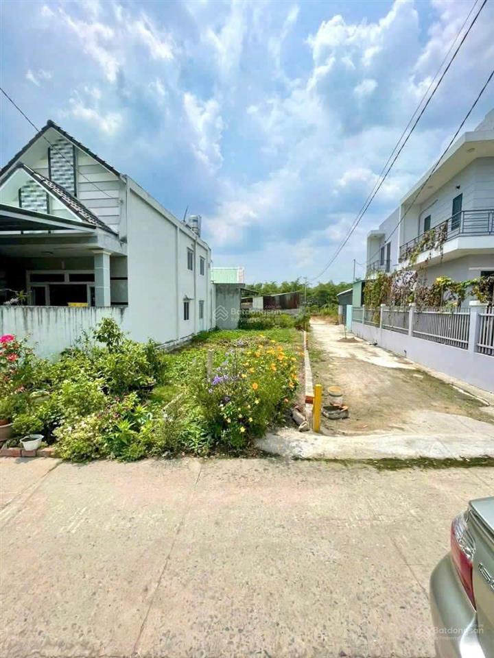 Chính chủ cần ra gấp lô đất siêu đẹp nở hậu dt 125m2  sổ hồng riêng sang tên ngay trong ngày