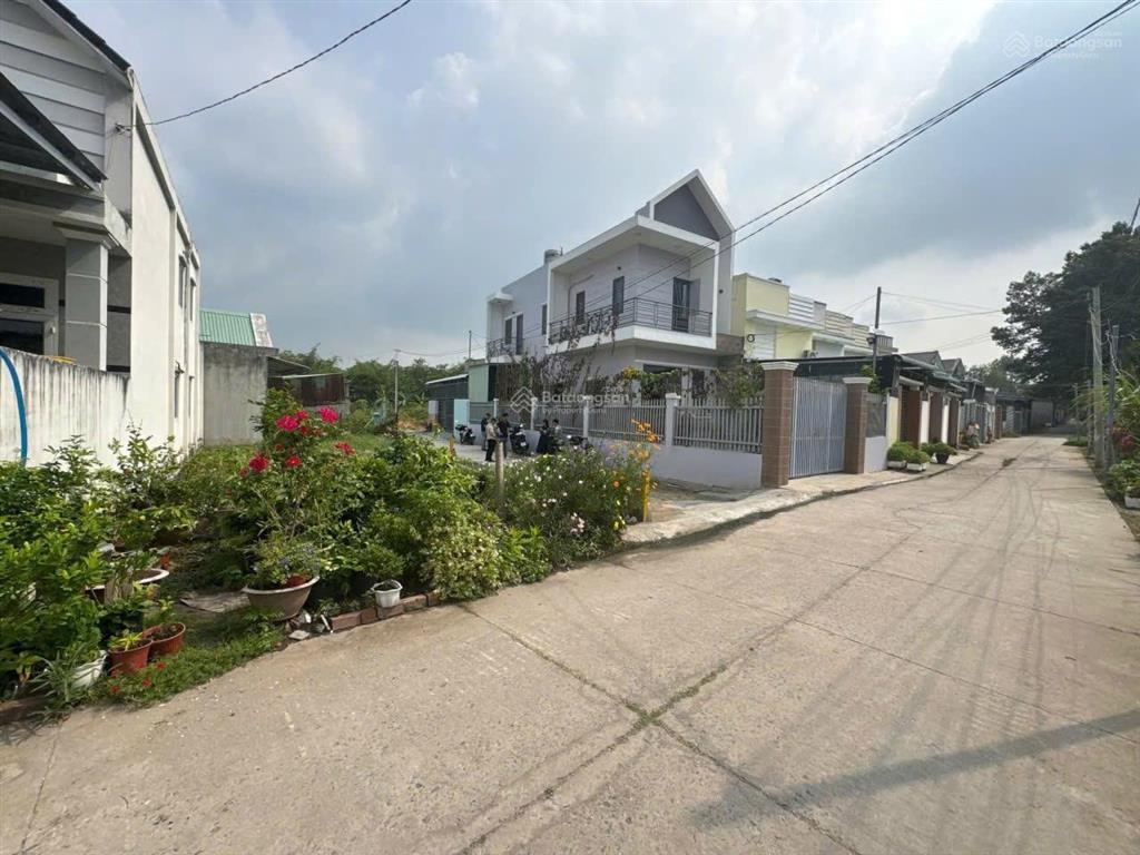 Chính chủ cần ra gấp lô đất siêu đẹp nở hậu dt 125m2  sổ hồng riêng sang tên ngay trong ngày