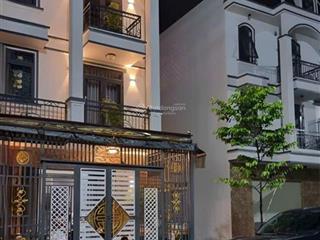 Chủ nhà đi nước ngoài cần ra gấp căn nhà kế bên trường cấp hai phú chánh  sổ hồng riêng
