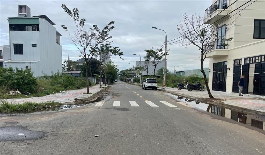 Bán đất tại bờ quan 9, 6,9 tỷ, 100m2, pháp lý đầy đủ, mặt tiền 5m