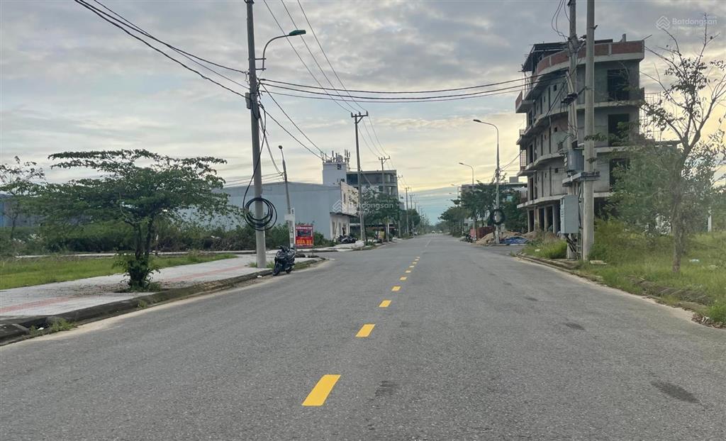 Bán đất tại bờ quan 9, 6,9 tỷ, 100m2, pháp lý đầy đủ, mặt tiền 5m