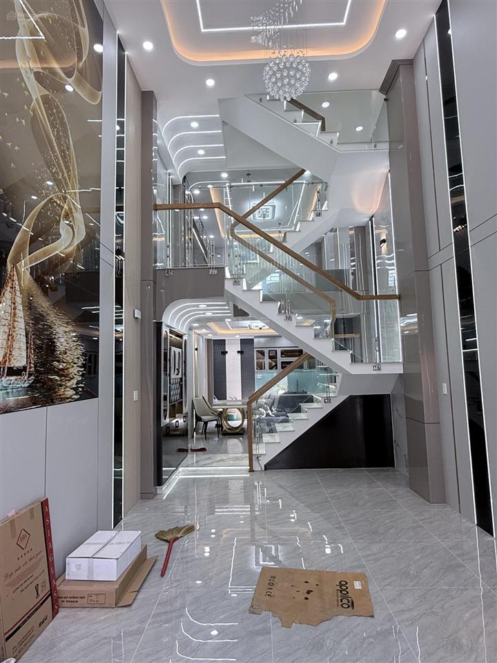 Bán nhà riêng 4pn 5wc tại trần thị cờ, 6,8 tỷ, 4tầng