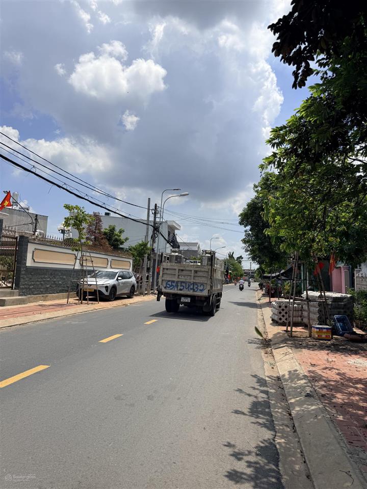 Mặt tiền kinh doanh xuân thới sơn (108m2)