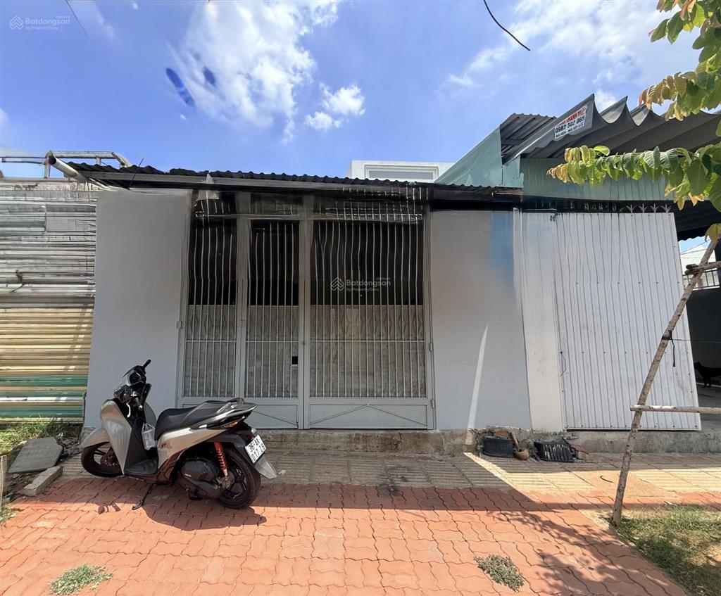 Mặt tiền kinh doanh xuân thới sơn (108m2)