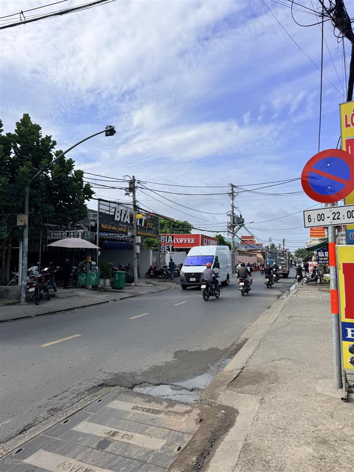 Lô góc 2 mặt tiền  trần văn mười, xuân thới sơn  430m2  đang có dòng tiền cho thuê 25tr/tháng.
