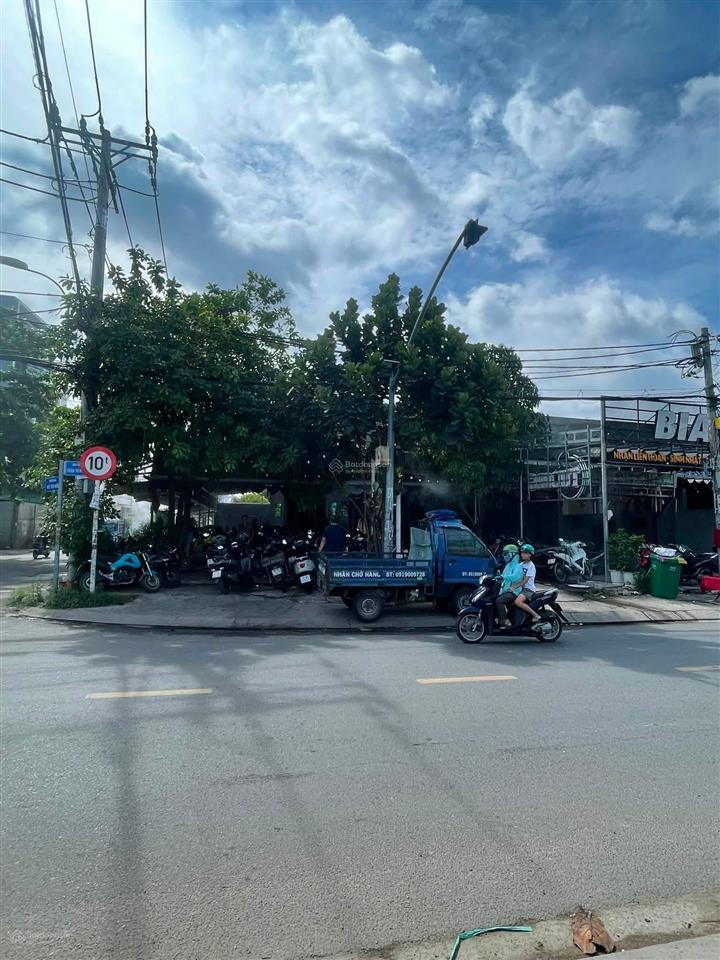 Lô góc 2 mặt tiền  trần văn mười, xuân thới sơn  430m2  đang có dòng tiền cho thuê 25tr/tháng.