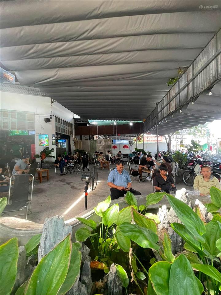 Lô góc 2 mặt tiền  trần văn mười, xuân thới sơn  430m2  đang có dòng tiền cho thuê 25tr/tháng.