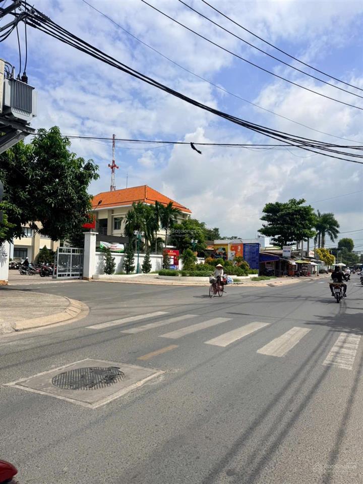 Hiếm mặt tiền kd (vip)  đường trần văn mười, hóc môn  88m  3tầng  gần chợ chữ s