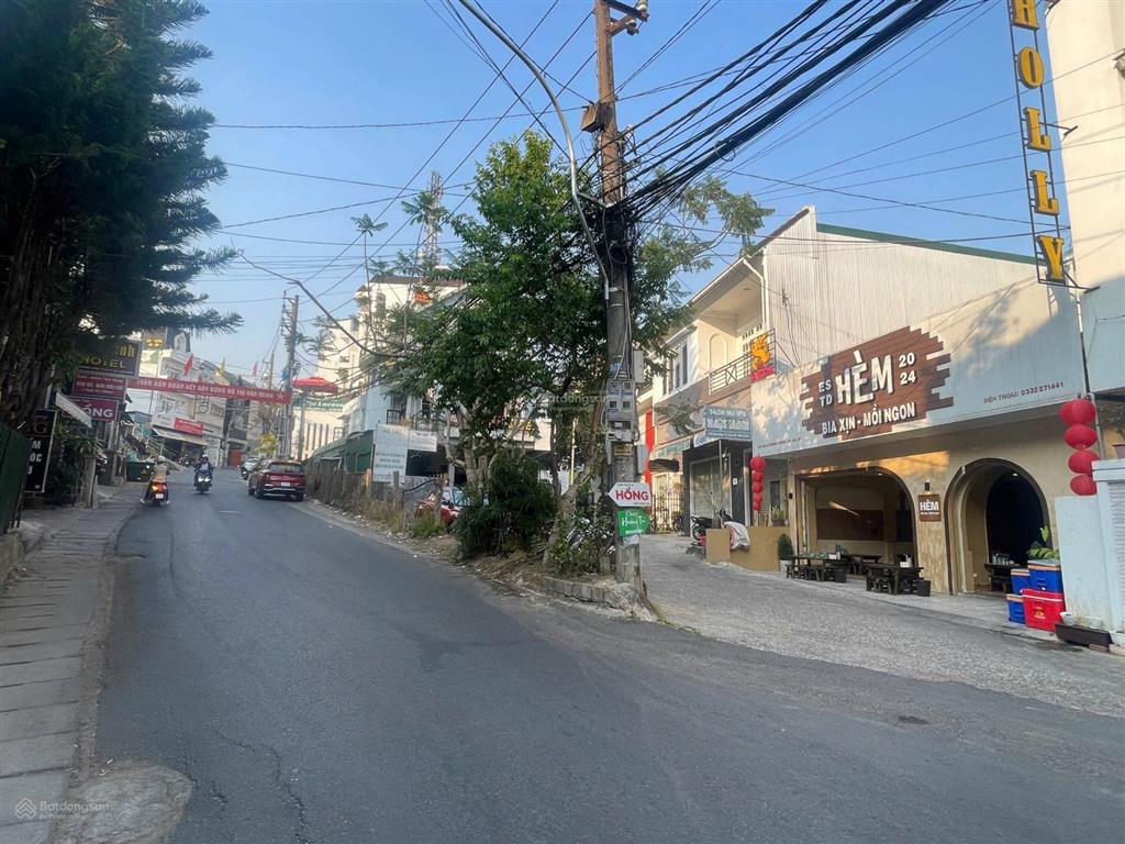 Dành cho các nhà đầu tư bán nhà 3 mặt tiền đầu đường an dương vương p. xuân hương đà lạt