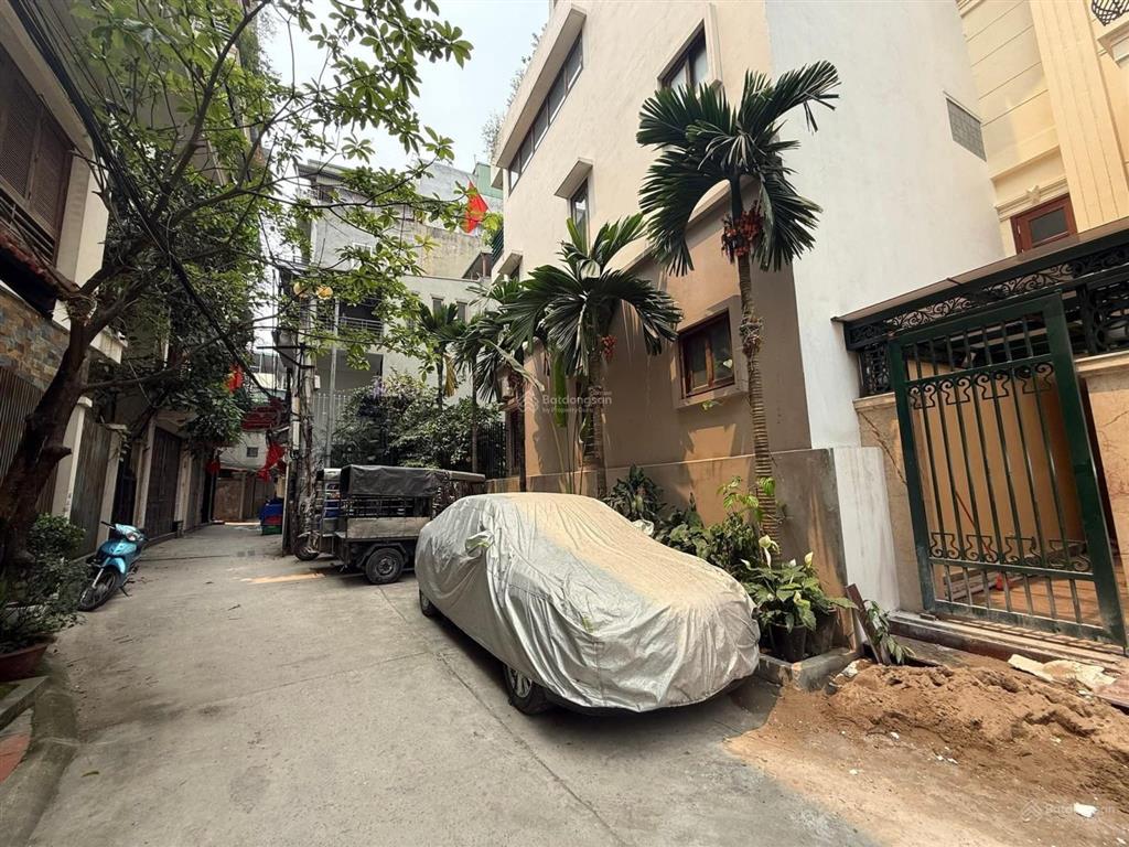 Bán đất tại trích sài, 65 tỷ, 272 m2, view đẹp, 2 ô tô tránh, vài bước ra hồ tây, chia 3  4 lô