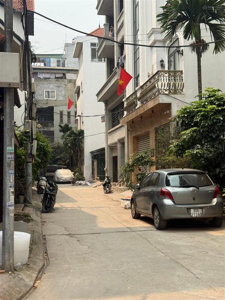 Bán đất tại trích sài, 65 tỷ, 272 m2, view đẹp, 2 ô tô tránh, vài bước ra hồ tây, chia 3  4 lô
