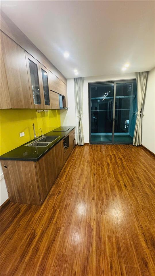 Giảm sâu còn 7.4 tỷ căn 3pn 81m2, ban công nam, toà b sky central 176 định công, full nội thất