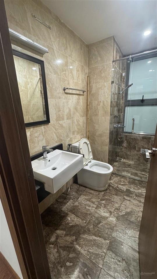 Hiếm! bán gấp 3n 2vs 92m2, full nội thất, ban công đông nam toà b1 sky central, giá 9 tỷ có tl