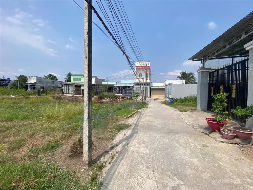 Bán lô đất 2 mt 5 x 18,5 giá 999tr ngay đường tỉnh lộ 10 đi vào 30m 0938 192 ***
