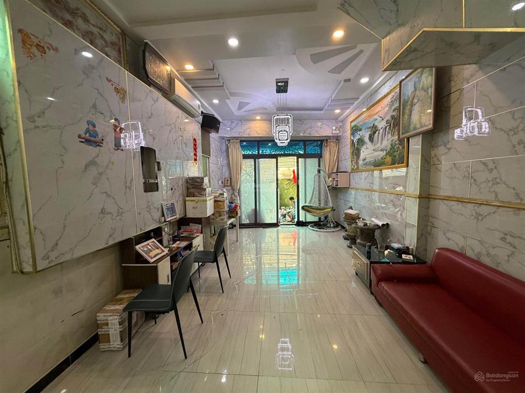 Bán nhà riêng tại an dương vương, 8 tỷ, 6pn, 4wc, mặt tiền 4m xe hơi