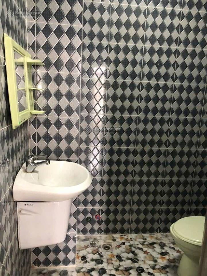 Nhà mới  bình tiên  hxh  ngang 4m  3 tầng  5pn, 5wc  5 tỷ  quận 6  giáp quận 5 .