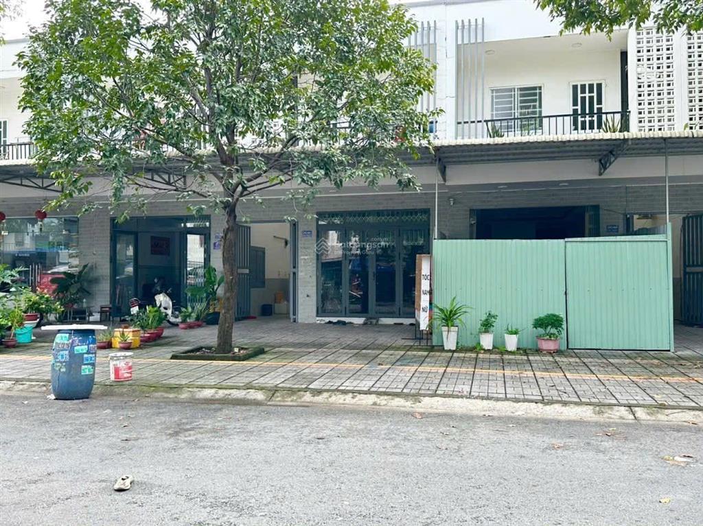Cần bán dãy trọ 150m2 đường nhựa n13 đối diện tttm bàu bàng giá tl, thu nhập 7tr/th  shr