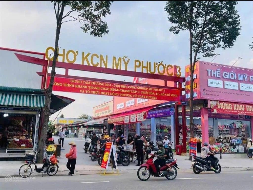 Cần bán dãy trọ 149m2 đường nl19 giá 1 tỷ 390, gần chợ kcn mỹ phước 3, thu nhập 7tr/ tháng, sẵn sổ