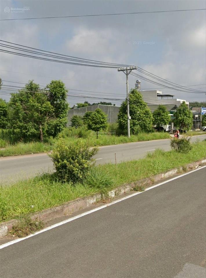 Chủ cần tiền bán gấp lô đất mt nguyễn văn linh 300m2 giá 960tr, gần tttm chơn thành plaza, shr