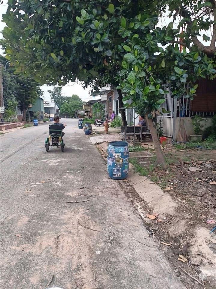 Cần bán lô đất 108m2 giá 870 triệu khu dân cư rạch bắp, gần chợ an điền, sẵn sổ