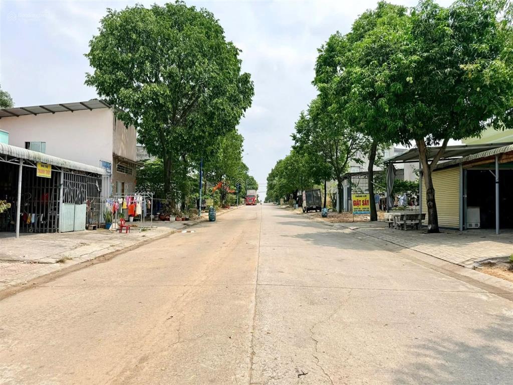 Cần bán lô đất 150m mt đường dl12 giá 1 tỷ 390, gần trường thcs thới hoà, sẵn sổ