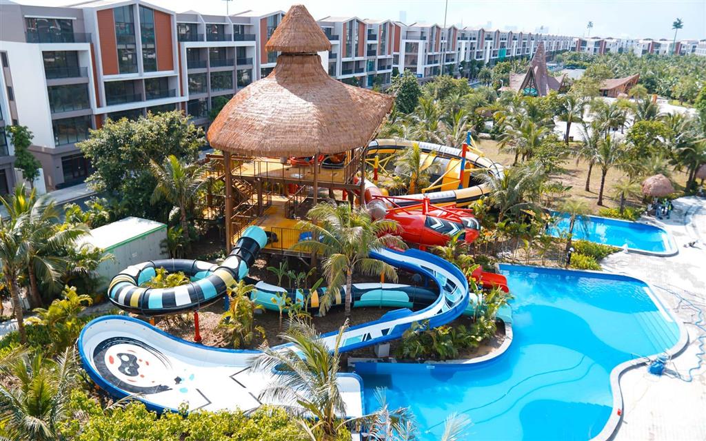 Căn shophouse góc với diện tích xây dựng cực kì lớn lên tới 534m2  nằm trên trục đường 25m