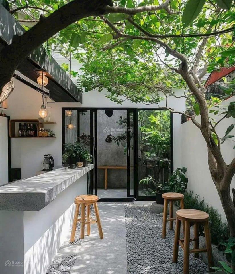 Căn xẻ khe ánh dương 7  112m2 ánh dương công năng như một căn song lập nhỏ.