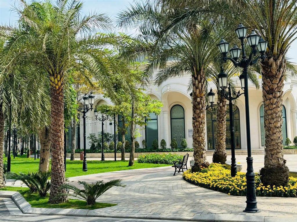 Chính chủ gửi bán căn biệt thự song lập ngọc trai nằm trong khu compound khép kín an ninh tuyệt đối