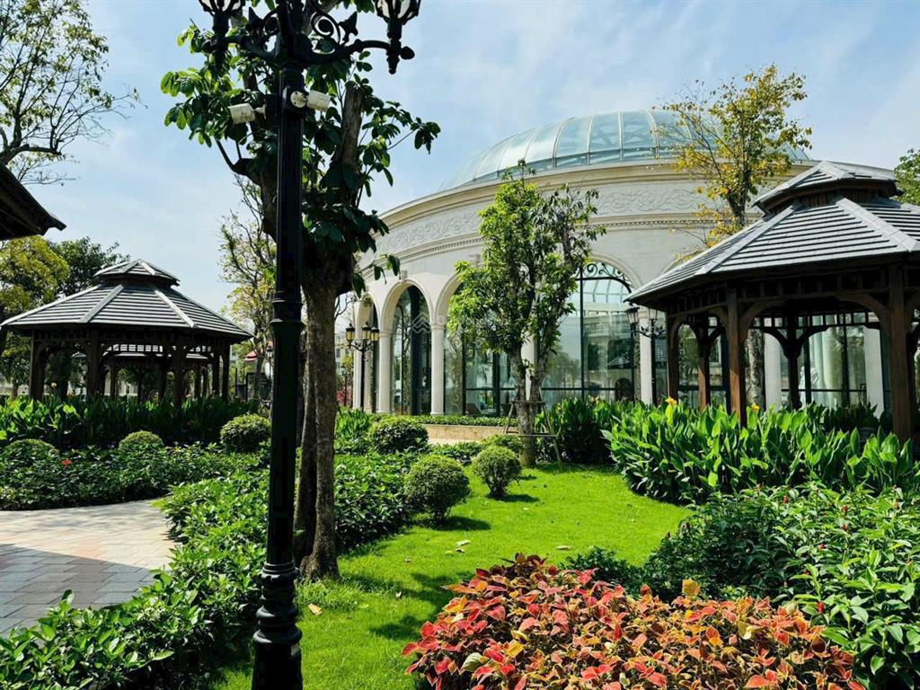 Chính chủ gửi bán căn biệt thự song lập ngọc trai nằm trong khu compound khép kín an ninh tuyệt đối