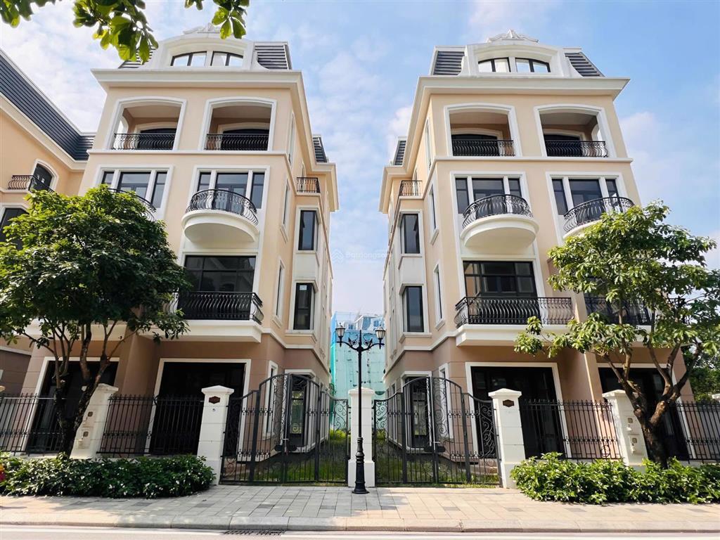 Chính chủ gửi bán căn biệt thự song lập ngọc trai nằm trong khu compound khép kín an ninh tuyệt đối