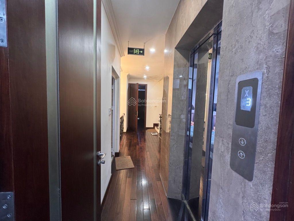 Cổ nhuế  12 tỷ  50m2 x 6 tầng  ngõ thông ô tô tránh dừng đỗ ngày đêm  thang máy  lô góc.