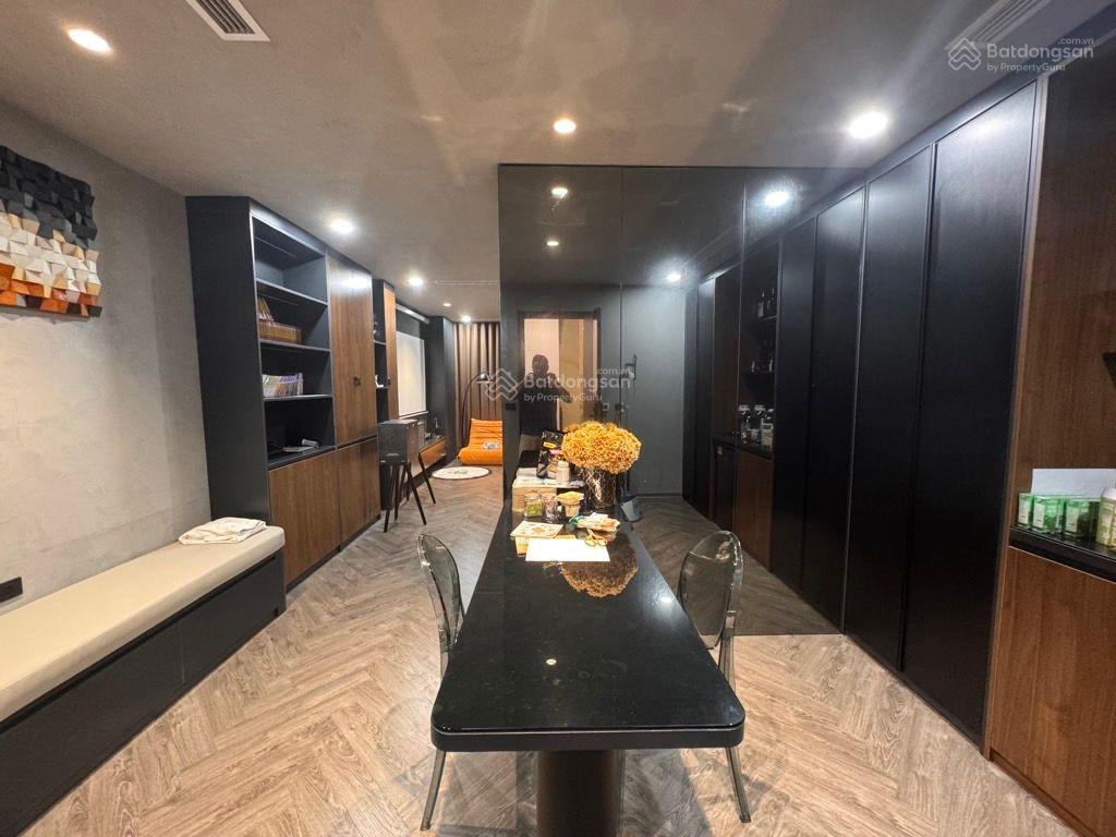 Cổ nhuế  12 tỷ  50m2 x 6 tầng  ngõ thông ô tô tránh dừng đỗ ngày đêm  thang máy  lô góc.