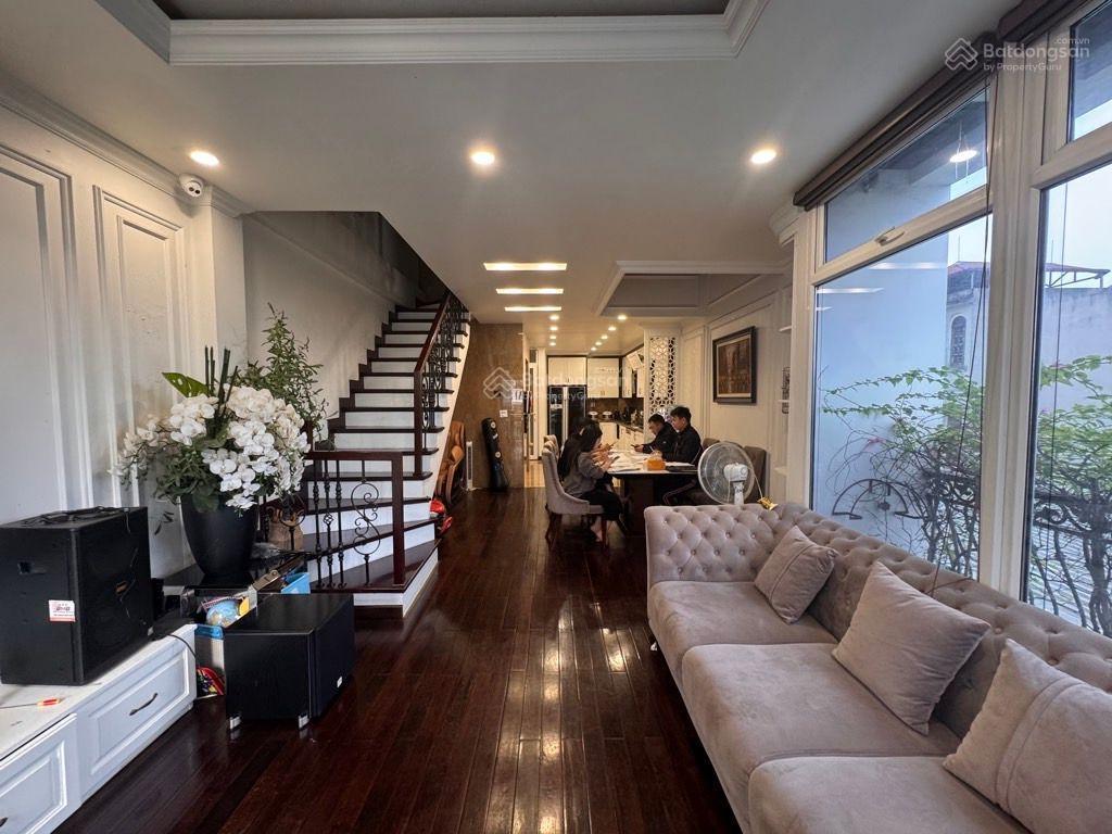 Cổ nhuế  12 tỷ  50m2 x 6 tầng  ngõ thông ô tô tránh dừng đỗ ngày đêm  thang máy  lô góc.