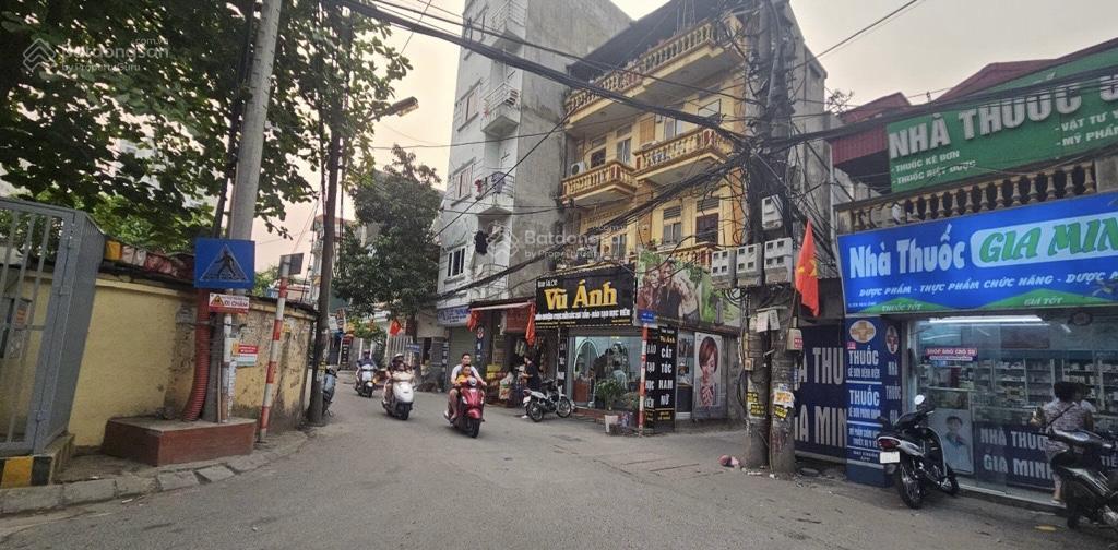 Cổ nhuế  71m2 ( đất )  ô tô tránh  mặt tiền 5m  giá đầu tư 12,5 tỷ.