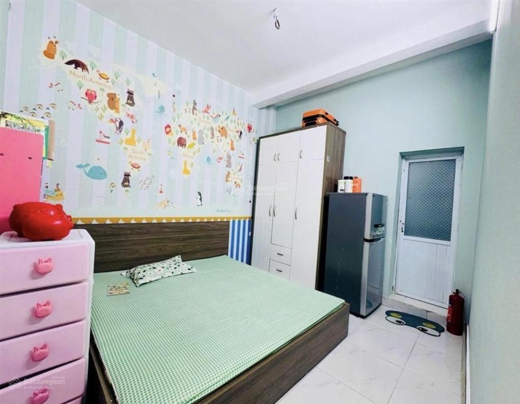 Học viện tài chính  3,64 tỷ  sổ đỏ riêng  ô tô đỗ cửa  3 phòng ngủ  sát đh mỏ và hv tài chính.