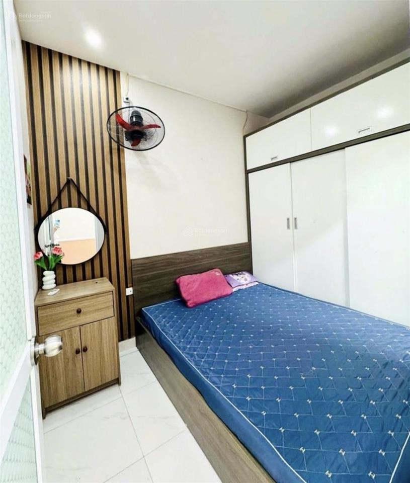 Học viện tài chính  3,64 tỷ  sổ đỏ riêng  ô tô đỗ cửa  3 phòng ngủ  sát đh mỏ và hv tài chính.