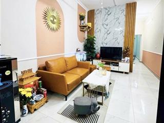 Học viện tài chính  3,64 tỷ  sổ đỏ riêng  ô tô đỗ cửa  3 phòng ngủ  sát đh mỏ và hv tài chính.