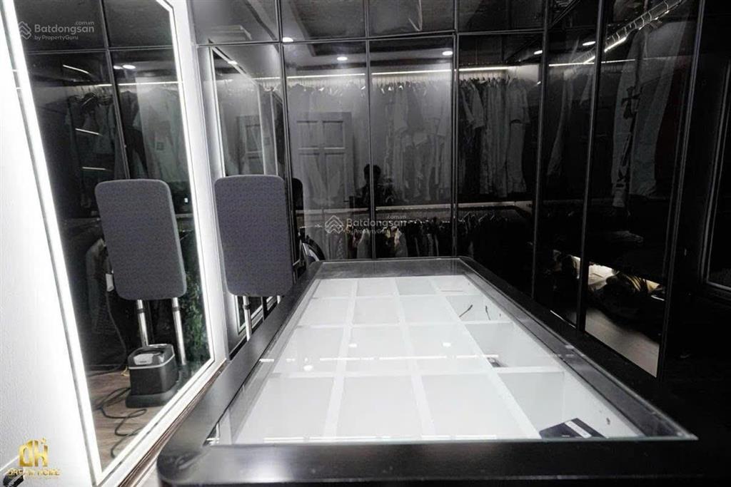 Siêu phẩm hoàng mai  6 tầng view hồ  sát đường 2.5