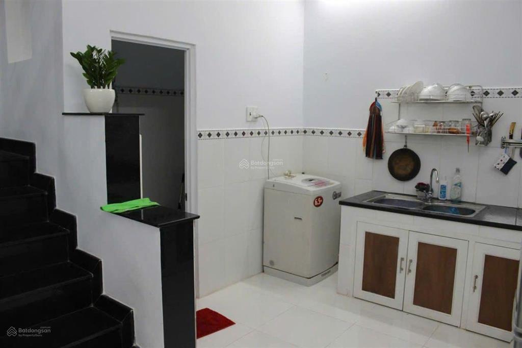 Giảm còn 3.7tỷ, bán nhà đẹp 2 tầng btct song hành quận 12  gần cầu tham lương  shr