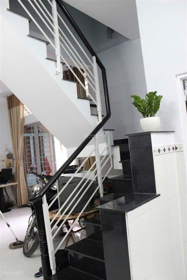 Giảm còn 3.7tỷ, bán nhà đẹp 2 tầng btct song hành quận 12  gần cầu tham lương  shr