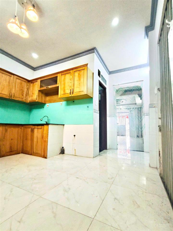 Bán nhà sát hxh dương bá trạc  lô góc thoáng không lộ giới  4.1x13  nhỉnh 6 tỷ