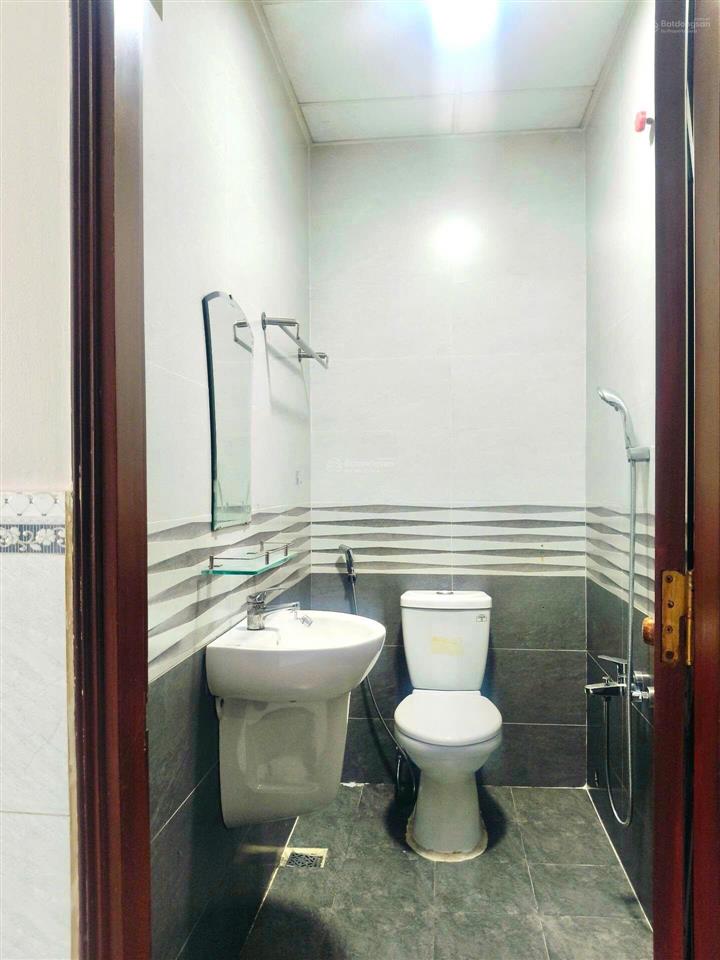 Bán nhà sát hxh dương bá trạc  lô góc thoáng không lộ giới  4.1x13  nhỉnh 6 tỷ