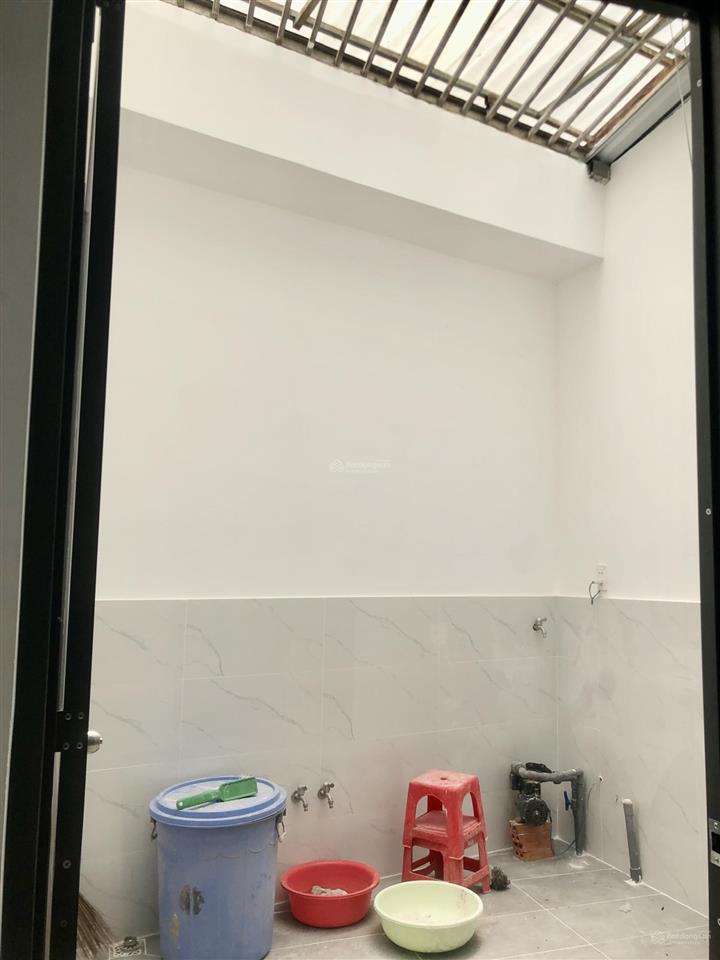 Nhà bán lưu hữu phước quận 8  cách 1 căn ra mặt tiền  4x17  5pn  shr 1 đời chủ  hoàn công