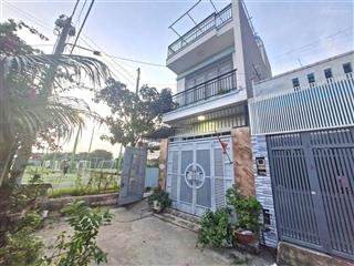 Linh đông 3 tầng  lô góc thoáng mát hẻm nhựa xe hơi chỉ 7,5 tỷ