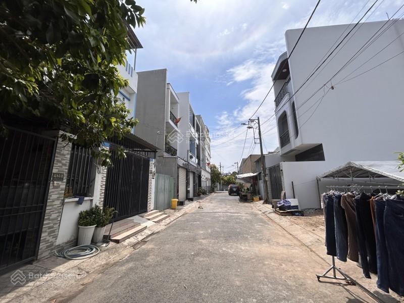 Linh xuân  đất 71m2(4.2x17)  full thổ cư  đường số 10  gần trường đào sơn tây  chỉ 4,4 tỷ tl
