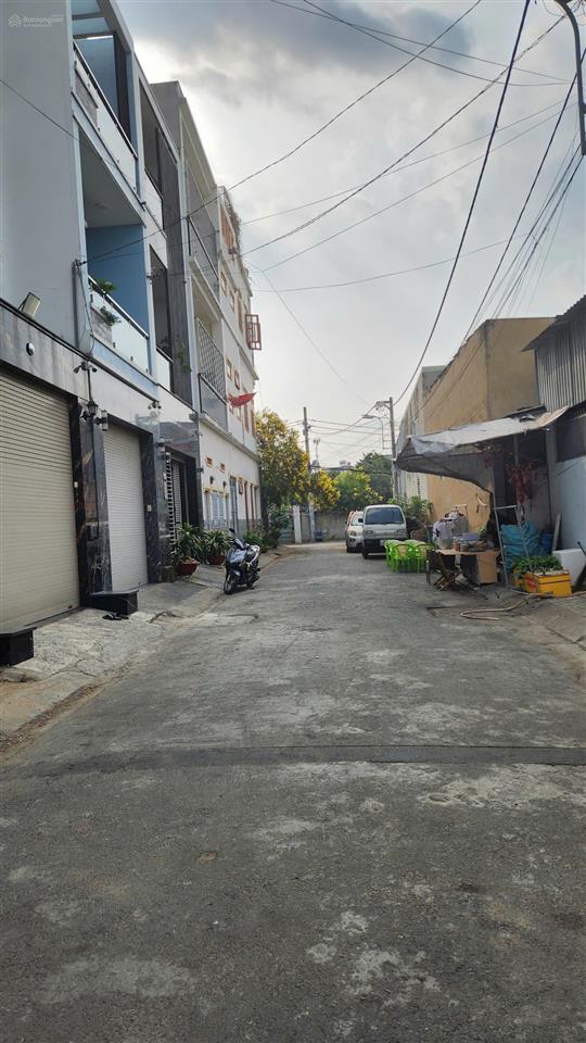 Linh xuân  đất 71m2(4.2x17)  full thổ cư  đường số 10  gần trường đào sơn tây  chỉ 4,4 tỷ tl