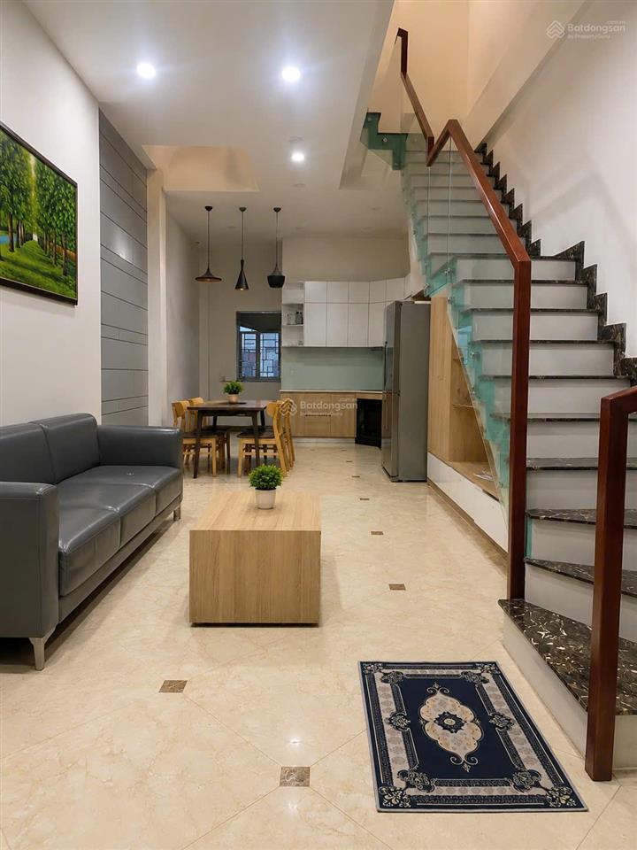 Linh trung  nhà 3 tầng  69m2  8.5 tỷ  ở ngay