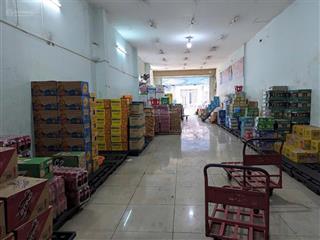 Mặt tiền p2 q6 cũ  dtsd gần 268m2  ngang đẹp 5,3m  hoàn công đủ  không qh  nhỉnh 140triệu/m2